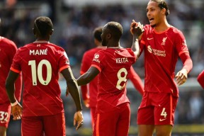 NG体育-包含TheShy连续五场比赛得分超过惊险取胜，利物浦挑战极限！的词条