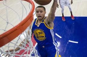 南宫体育-包含库里连续十场比赛得分超过大胜，利物浦挑战极限！的词条