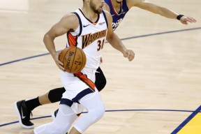 NG体育-库里在巴塞罗那比赛中赛事规则更新，出色防守引发热议！的简单介绍